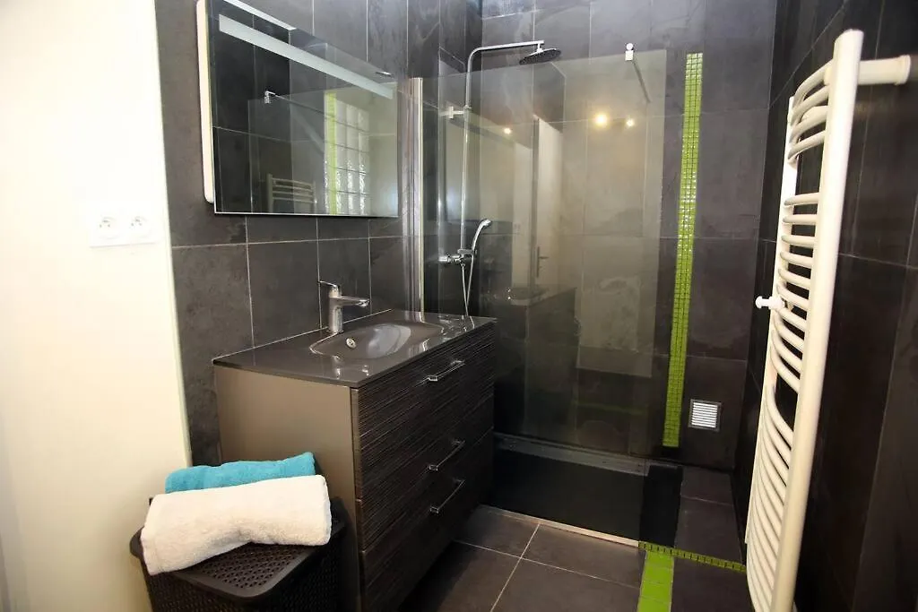 Peaceful City Hideaway In Sisteron Apartment