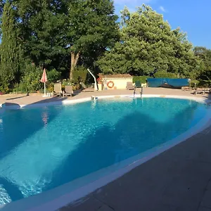 2* Hotel Les Chenes